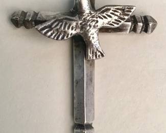 Lot # : 745 - Heavy silver metal cross pendant