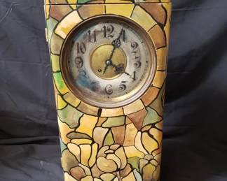 Lot # : 339 - Vintage hand-painted wood mantel clock