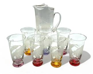 Lot # : 605a - Vintage Pyrex tropical flower glasses & pitcher