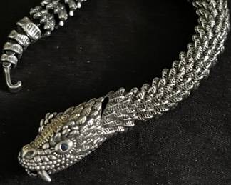 Lot # : 699 - Stainless dragon bracelet.