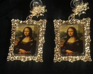 Lot # : 866 - Mona Lisa earrings