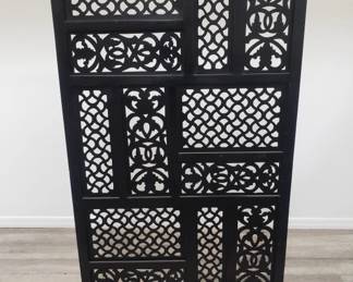 Lot # : 663 - Outdoor privacy screen fence