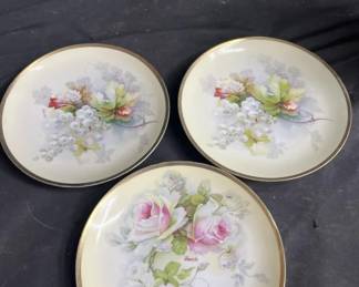 Lot # : 604 - Group of vintage hand-painted O.E.G Royal
Austria plates