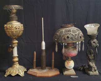 Lot # : 849 - Box of assorted vintage items