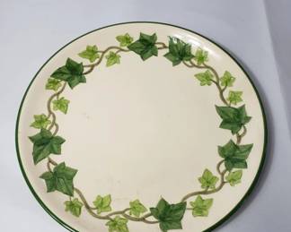 Lot # : 570 - Vintage 1970s Franciscan ivy platter