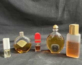 Lot # : 602 - Group of vintage perfumes