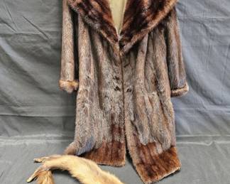 Lot # : 524 - Vintage full-length mink coat with a mink stole