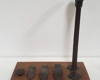 Lot # : 58 - Antique cast iron cobbler's shoe stand & forms