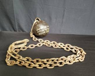 Lot # : 4 - Vintage ball and chain marked Union Station L.A.