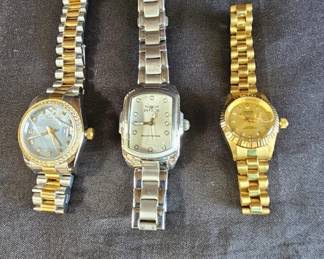 Lot # : 540 - Group of three watches, Eon 1962, Invicta,