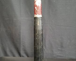 Lot # : 68 - Military artillery shell