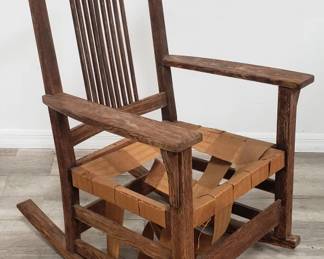 Lot # : 864 - Vintage arts & crafts spindle back rocking chair