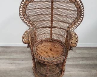 Lot # : 584 - Vintage 1970s mid century natural woven wicker