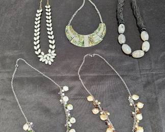 Lot # : 548 - Group of vintage designer style costume