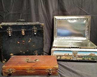 Lot # : 373 - Group of metal and wood box