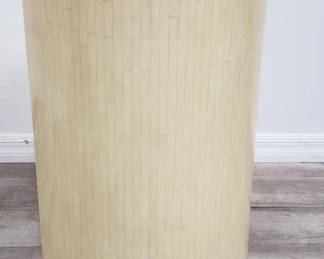 Lot # : 787 - Post modern pedestal