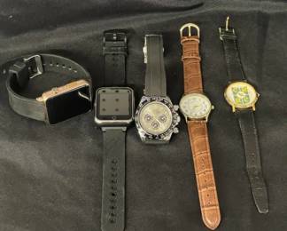 Lot # : 623u - Men's watch lot