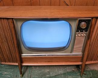 General Electric TV Model 21C3575
