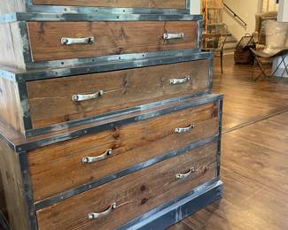Very Unique Stackable Chest