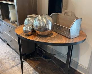 Wood/Metal Table with great decor accents