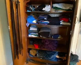 Chifforobe Open in MBR