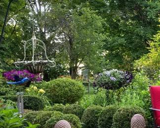 Garden Statuary Plants