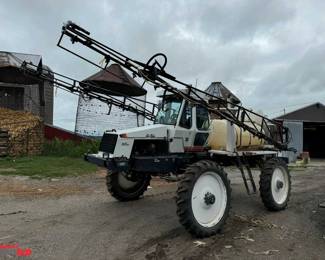 Willmar 765 HT self-propelled sprayer, 60' boom, 600 gallon tank