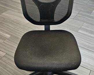 Adjustable Rolling Desk Chair With Mesh Back 
