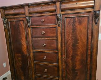 Wardrobe with optional hanging storage 