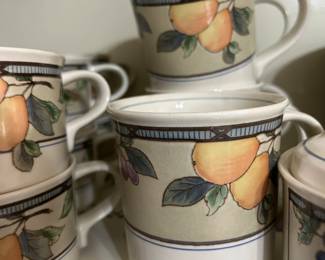 Golden Harvest tall coffee cups 