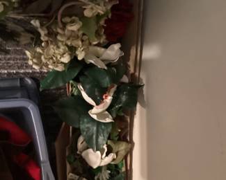 Office closet - Artificial flowers