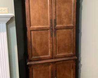 Entertainment center 