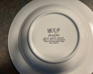 Mikasa Intaglio - Garden Harvest dish set - 10 plates, 12 dessert plates, 13 bowls, creamer, sugar bowl, 14 saucers, 12 short coffee cups, 5 medium coffee cups, 8 regular coffee cups, 4 tall coffee cups, 2 serving bowls, 1 platter, 1 covered dis, 1 gravy boat, 8 small bowls, 9 large bowls - all total  108 pcs