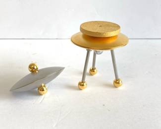 Lot 6819 Flying Saucer Salt  Pepper Shakers  Handcrafted Artisan Made Unused