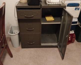 Metal cabinet