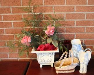 209 - Lot of Assorted Items
