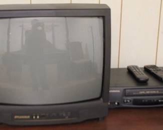 341 - Sylvania 20" TV w/ Curtis Mathes VCR w/ Remotes You are buying a used as-is electric/electronic item. We do not guarantee all components are present, and if it is not expressly stated, it is untested.
