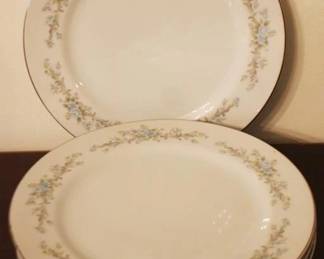 159 - 5 Royal Court Blue Fantasy 9" Plates
