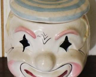 348 - Clown Cookie Jar - 9" tall
