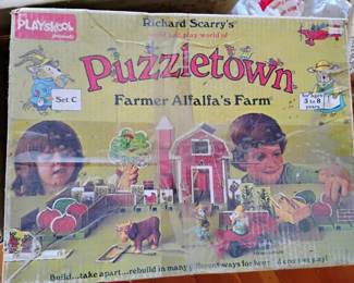 1976 Playskool Richard Scarry's Puzzletown Farmer Alfalfa's Farm Set
