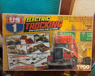 1981 Tyco US-1 Electric Trucking Interstate Trucking Set #3210 
