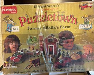 1976 Playskool Richard Scarry's Puzzletown Farmer Alfalfa's Farm Set
