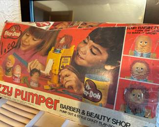1977 Play Doh Fuzzy Pumper Barber Shop Set
