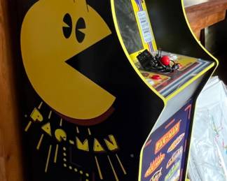 44. Super Pac Man Machine Arcade 1up
Serial number: BCDLA-0720-008668
Model: 8218
