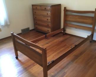 Twin Bed Chest of Drawers