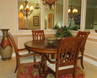 5 Piece Wood Dining Table Set with Leaf, Round Area Rug