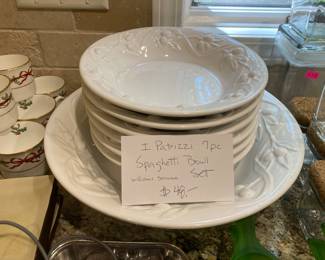 William Sanoma pasta set