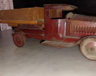 Antique Metalcraft early toy pickup truck 1930s