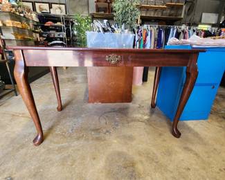 Simple desk.
Was $60
Now $40 for this 4 day event.