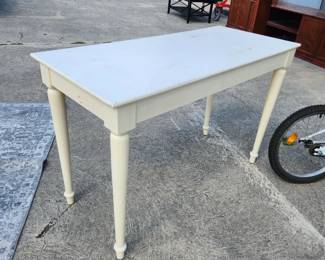 Old white desk
Drawer door does not work that good
Was $45
Now $20 for this 4 day event.